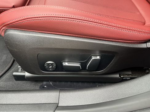 Certified 2025 BMW 330i Sedan image 15