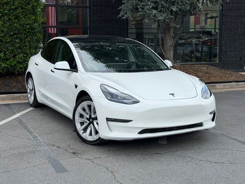 Used 2022 Tesla Model 3 Long Range AWD/4WD image 7
