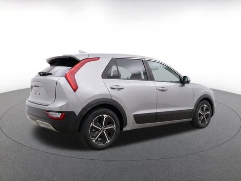 Used 2026 Kia Niro LX FWD image 9