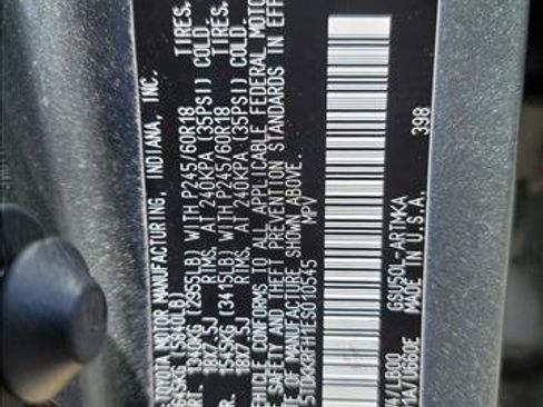 Used 2014 Toyota Highlander XLE FWD image 21