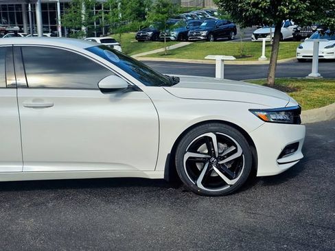 Used 2019 Honda Accord Sport image 5