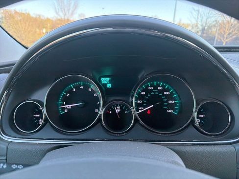 Used 2013 Buick Enclave Leather image 10