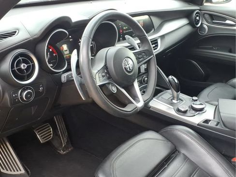 Used 2019 Alfa Romeo Stelvio Ti Sport w/ Quick Order Package 22S Sport AWD/4WD image 8