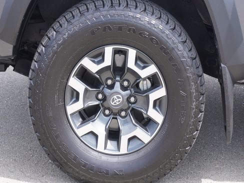Used 2023 Toyota Tacoma 4x4 Double Cab image 8