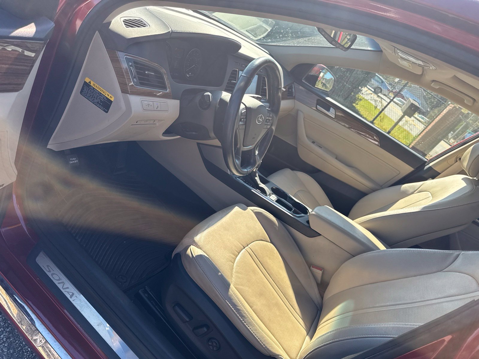 Used 2015 Hyundai Sonata Limited w/ Option Group 05 FWD image 25