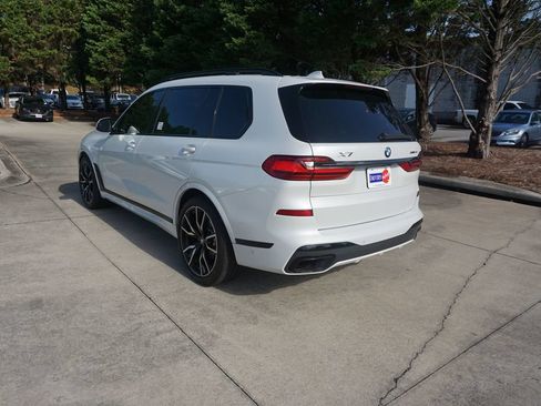Used 2022 BMW X7 xDrive40i w/ M Sport Package AWD/4WD image 22