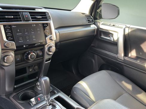 Used 2022 Toyota 4Runner SR5 Premium image 27