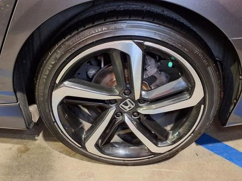 Used 2018 Honda Accord Sport image 25