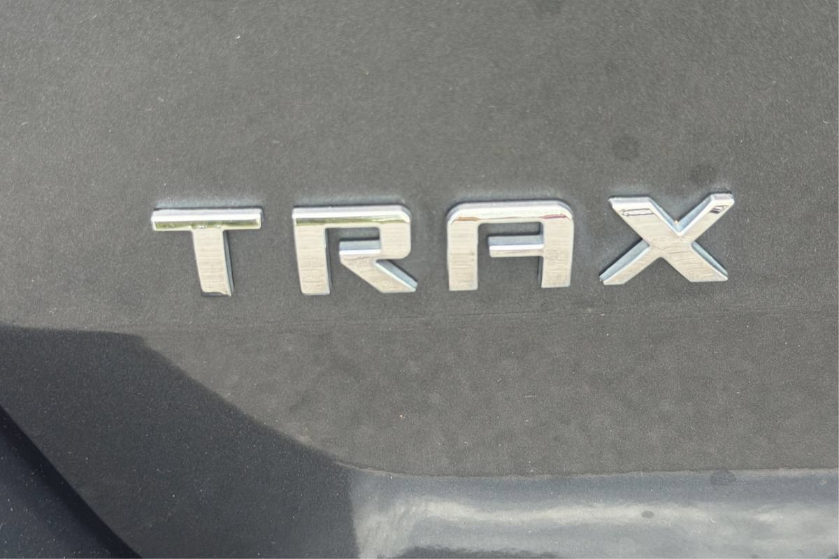 Used 2020 Chevrolet Trax LS w/ Tint and Cruise Package FWD image 23