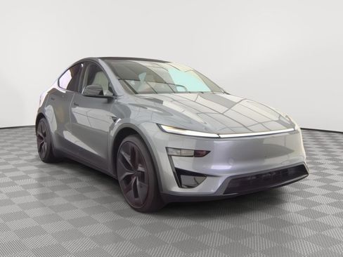 Used 2026 Tesla Model Y Performance AWD/4WD image 15