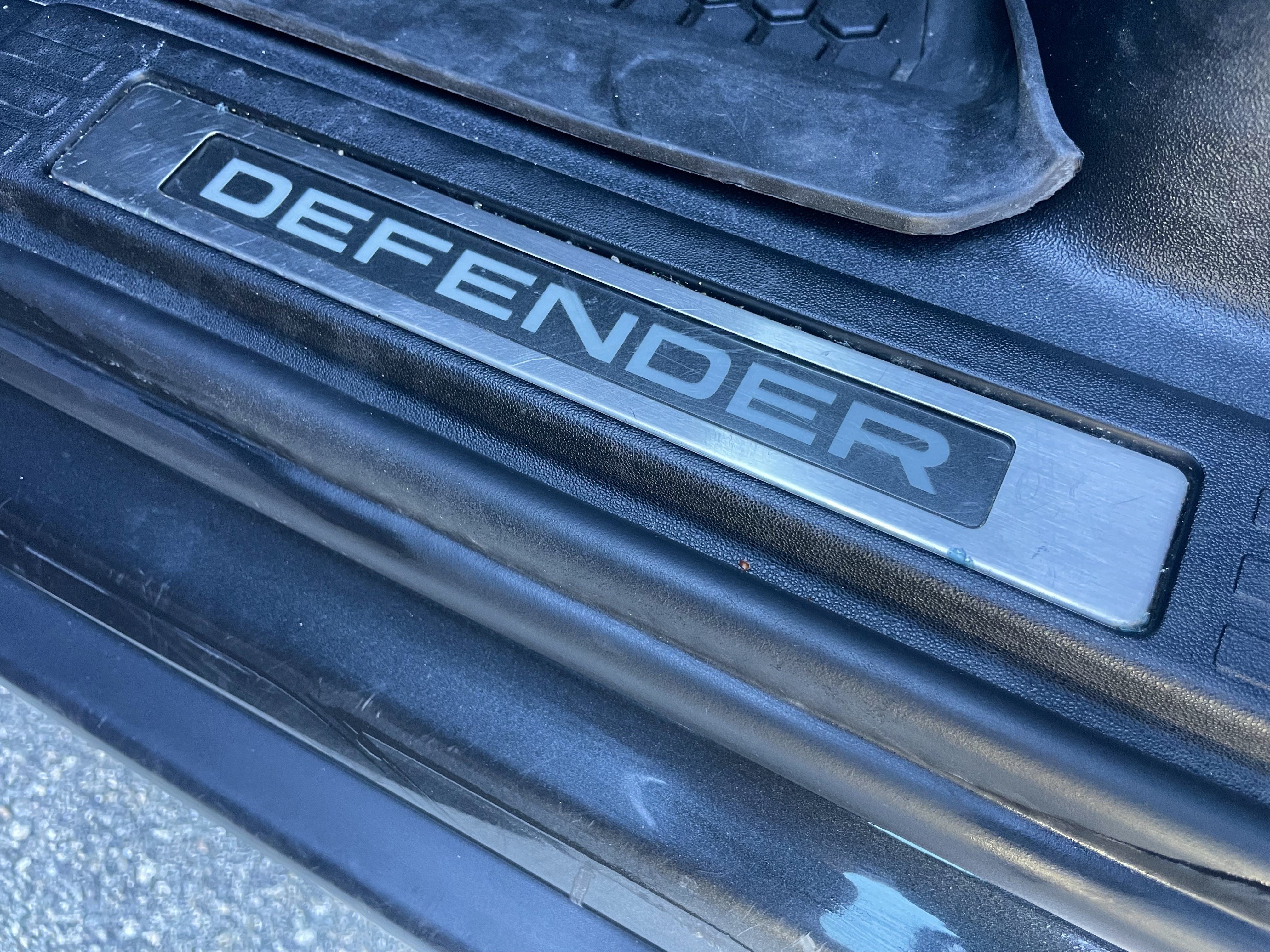 Used 2025 Land Rover Defender 110 X AWD/4WD image 40