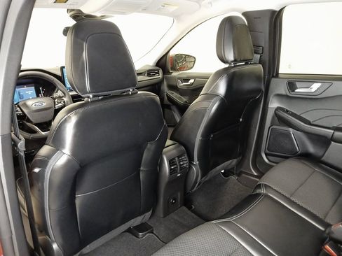 Used 2023 Ford Escape SE image 14