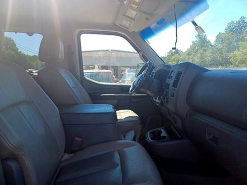 Used 2012 Nissan NV 3500 SL w/ Technology Pkg image 14