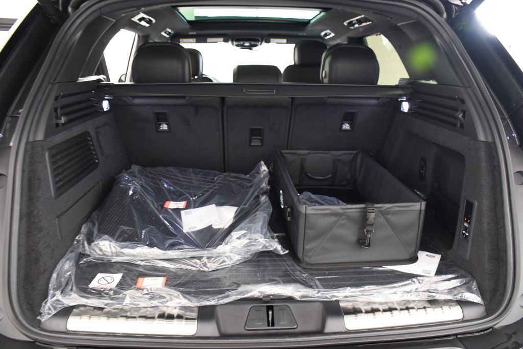 New 2026 Land Rover Range Rover Sport Dynamic SE AWD/4WD image 23