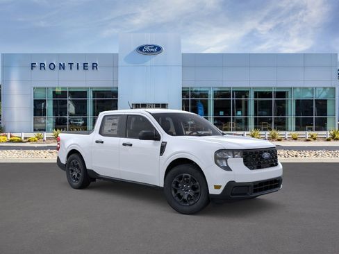 New 2026 Ford Maverick XLT FWD image 7