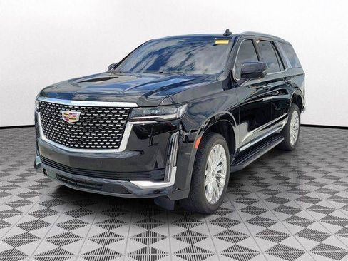 Used 2024 Cadillac Escalade Premium Luxury RWD image 3