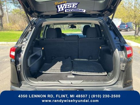 Used 2017 Jeep Cherokee Latitude w/ Cold Weather Group AWD/4WD image 25