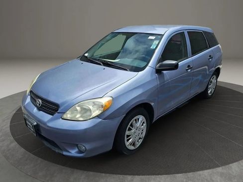 Used 2005 Toyota Matrix image 1