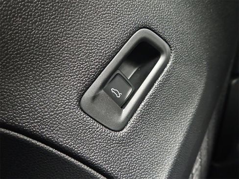 New 2026 Volkswagen Atlas SEL image 17