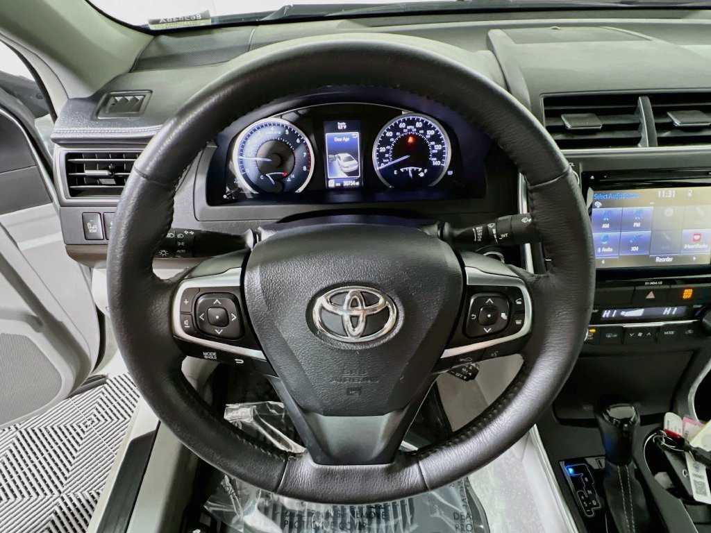 Certified 2017 Toyota Camry XLE w/ Moonroof Package FWD image 10