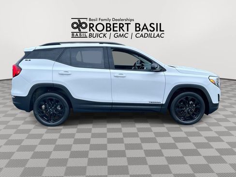 Used 2021 GMC Terrain SLE w/ Driver Convenience Package AWD/4WD image 9