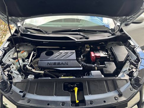 Used 2025 Nissan Rogue SV FWD image 29