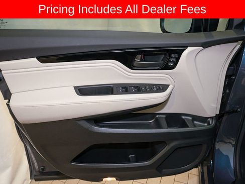 Used 2025 Honda Odyssey Touring image 14