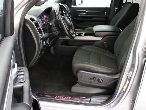 Used 2020 RAM 1500 Big Horn AWD/4WD image 14