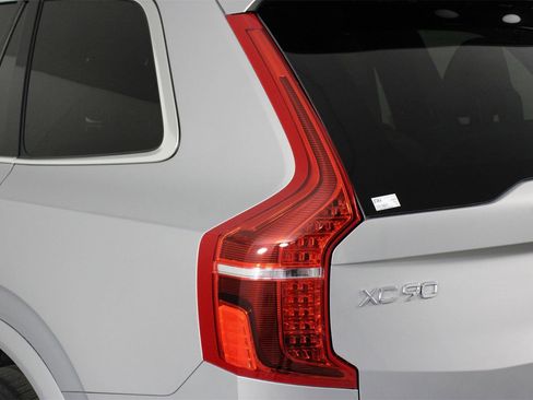 Certified 2023 Volvo XC90 T8 Ultimate w/ Protection Package Premier image 18