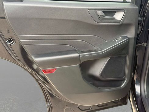 Used 2025 Ford Escape Active w/ Tech Pack #1 AWD/4WD image 13