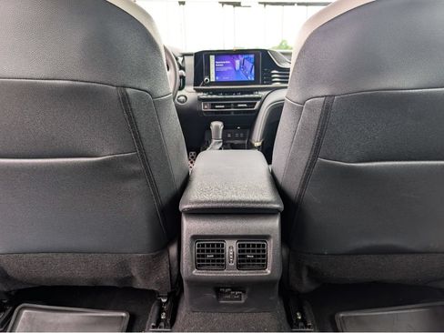 Used 2026 Toyota Camry SE FWD image 19