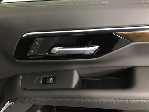 New 2026 Chevrolet Suburban High Country w/ Sun And Tow Package image 39