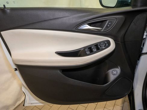 Used 2022 Buick Encore GX Select image 12