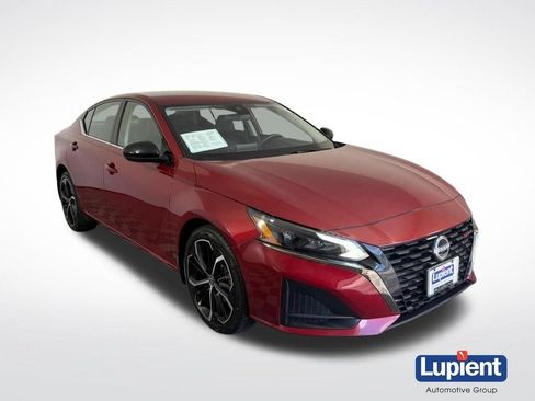 Used 2024 Nissan Altima 2.5 SR AWD/4WD image 1