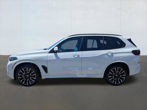 Used 2024 BMW X5 xDrive40i w/ Executive Package AWD/4WD image 2