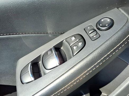 Used 2023 Nissan Maxima SV w/ Floor Mat Group FWD image 13