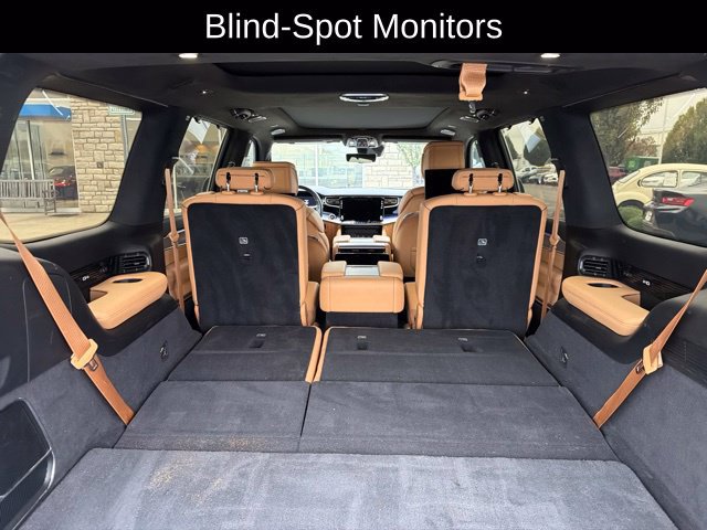 Used 2022 Jeep Grand Wagoneer Series III w/ Rear Seat Video Group 1 AWD/4WD image 9