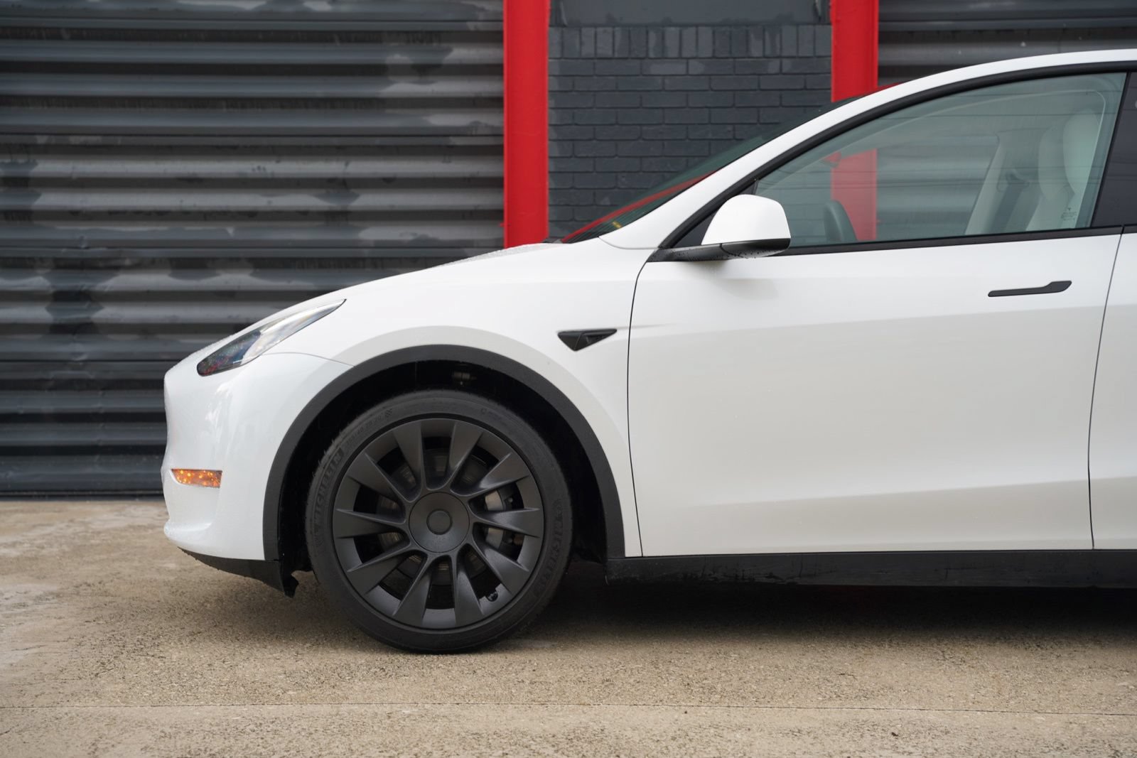 Used 2022 Tesla Model Y Long Range AWD/4WD image 6