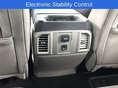 Used 2016 Ford F150 Lariat image 40