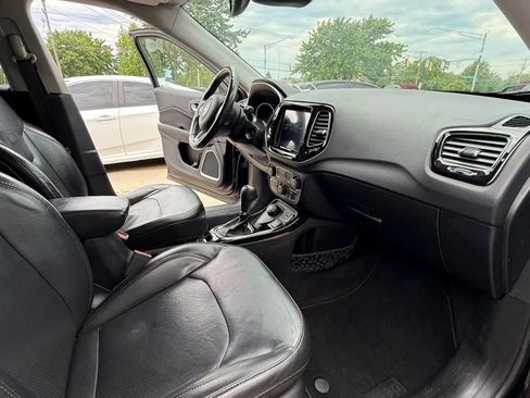 Used 2018 Jeep Compass Limited w/ Navigation Group AWD/4WD image 12