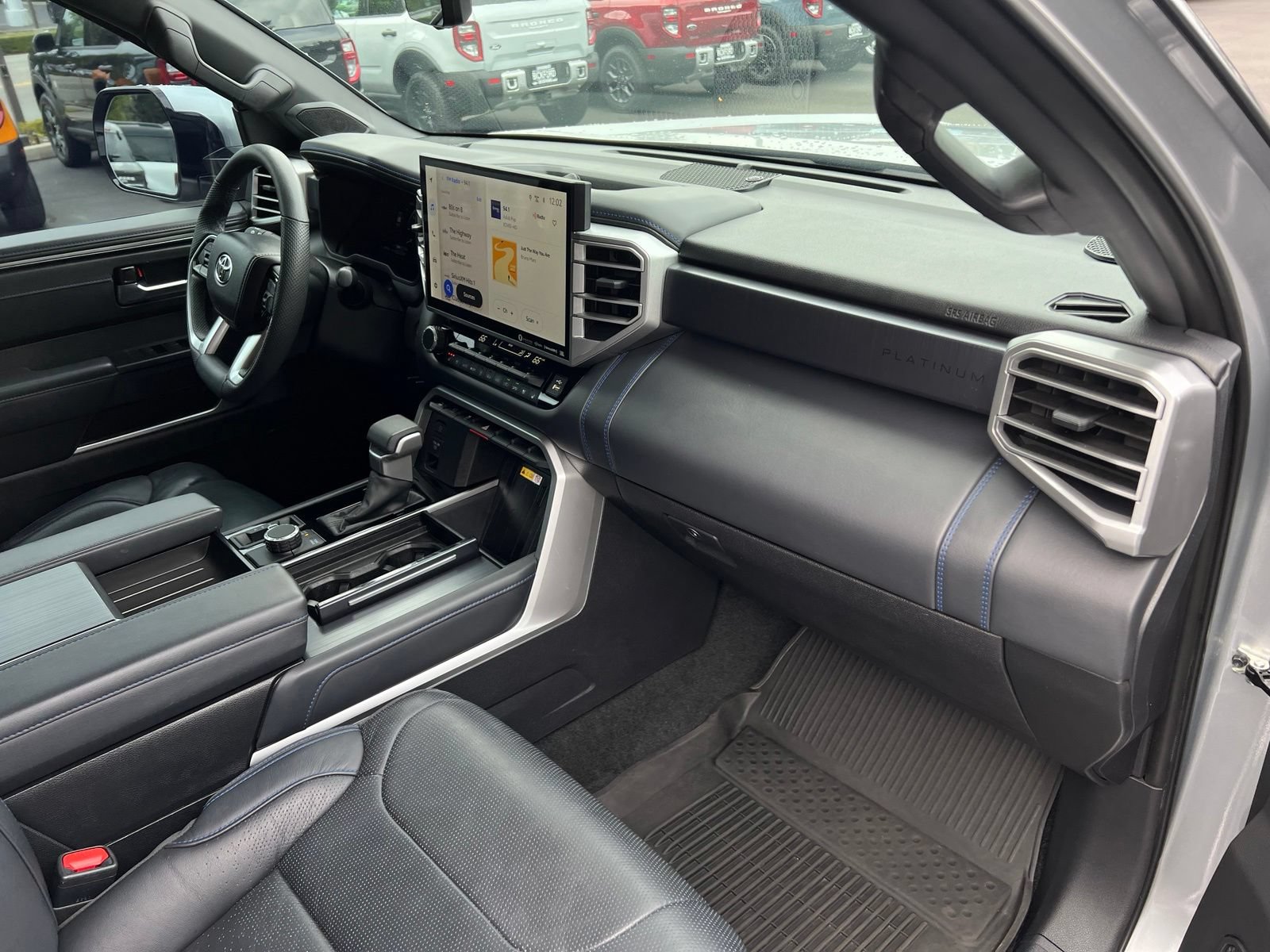 Used 2024 Toyota Sequoia Platinum AWD/4WD image 17