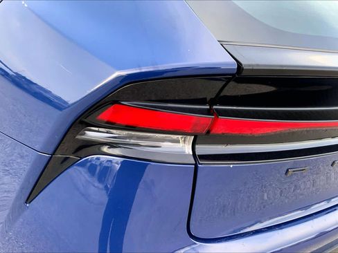 Certified 2024 Toyota Prius LE image 27