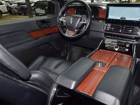 Used 2024 Lincoln Navigator L 4WD image 18