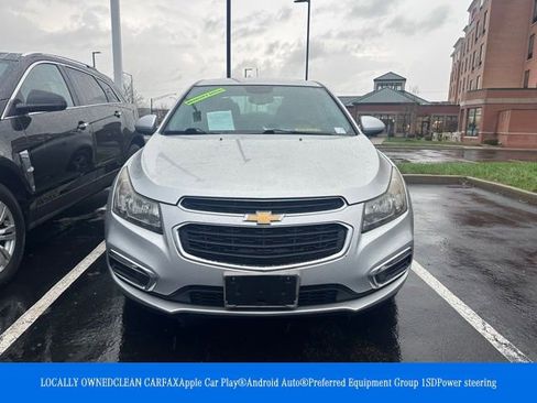 Used 2015 Chevrolet Cruze LT image 2
