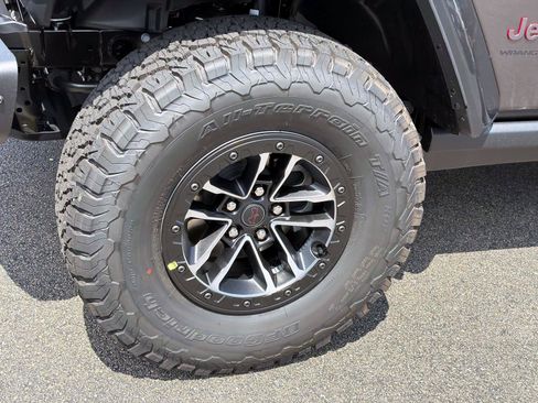 New 2026 Jeep Wrangler Unlimited Rubicon AWD/4WD image 5