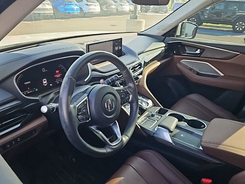 Used 2024 Acura MDX SH-AWD w/ Advance Package image 11