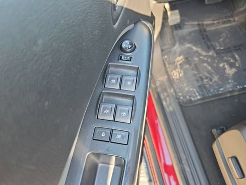Used 2019 Chevrolet Colorado LT w/ LT Convenience Package RWD image 14