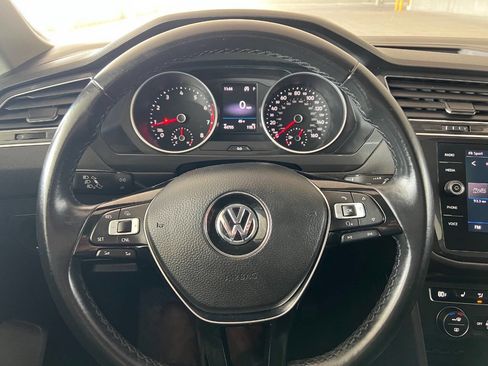 Used 2018 Volkswagen Tiguan SE w/ 3rd Row Seat Package image 14