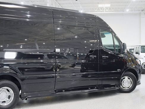 Used 2024 Mercedes-Benz Sprinter 3500 image 10