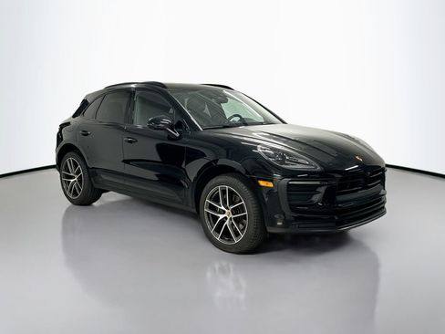 Used 2026 Porsche Macan AWD/4WD image 7